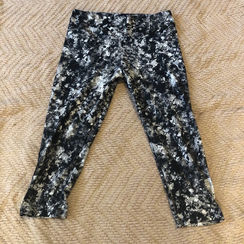 Balance Collection yoga cropped leggings